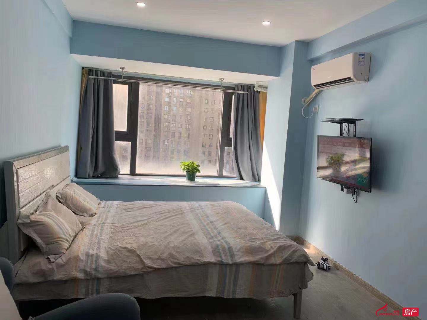 包租公！！！吾悦公寓！清新装修！家具家电齐全！1600拎包入住！免费接送看房