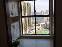 荣城国际23楼 两室精装修拎包入住 采光非常好 800元/月 包物业