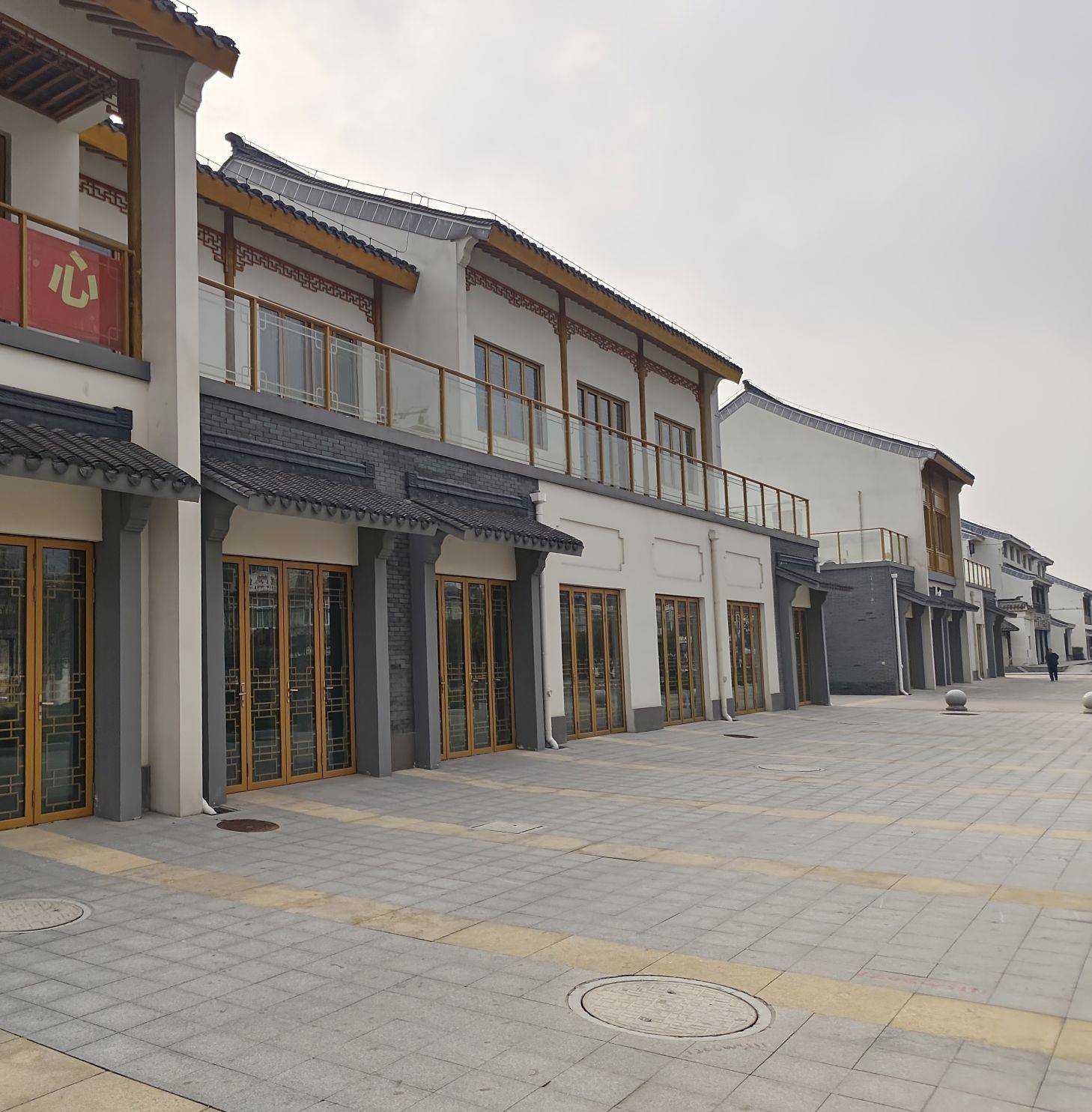 出租豪门兰庭5600平米面议商铺280-600